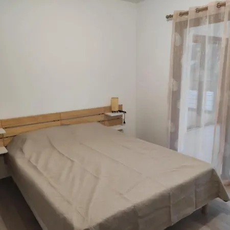 Avec Piscine 6 Personnes Villa *