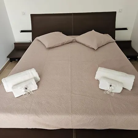 Haute Avec Piscine Pour 6 Personnes, A 10mn De L Aeroport D'ajaccio Et Des Plages Villa Bastelicaccia
