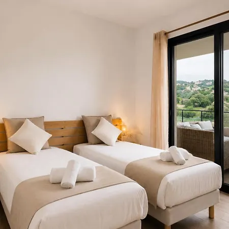 Villa Haute Avec Piscine Pour 6 Personnes, A 10mn De L Aeroport D'ajaccio Et Des Plages Bastelicaccia