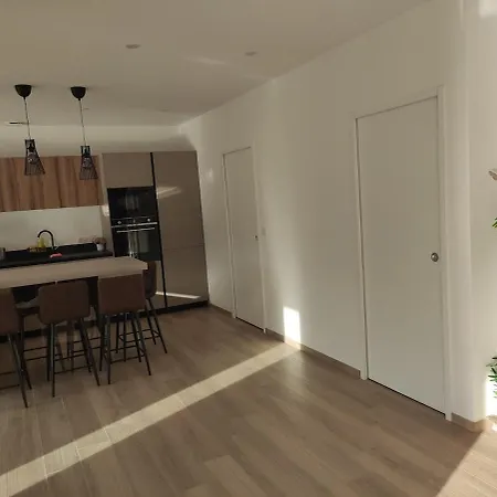 Avec Piscine 6 Personnes Willa *