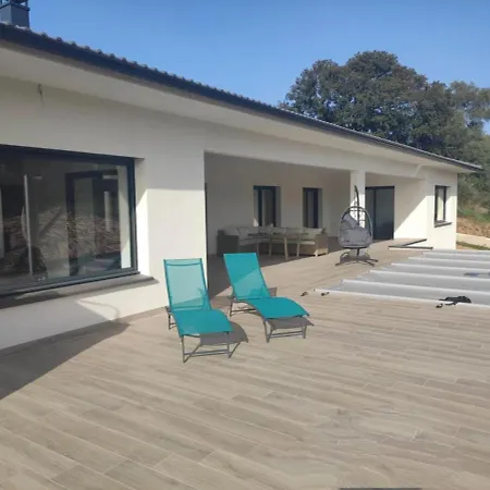 Villa De Avec Piscine
