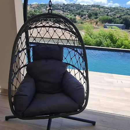 Avec Piscine 6 Personnes Willa *