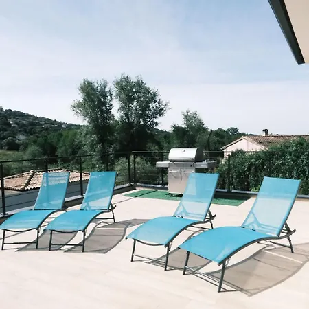 Villa Haute Avec Piscine Pour 6 Personnes, à 10mn De L Aéroport D'ajaccio Et Des Plages