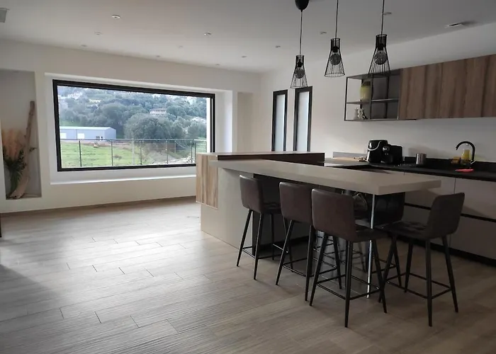 Villa Avec Piscine 6 Personnes *